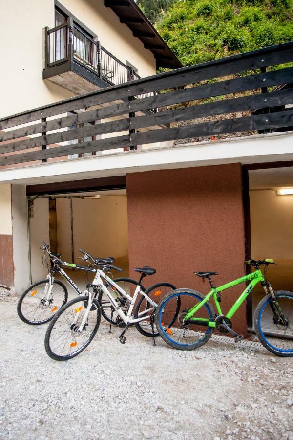 House Utrinek With Free Play Room, Jacuzzy And Garage Podbrdo Exterior foto