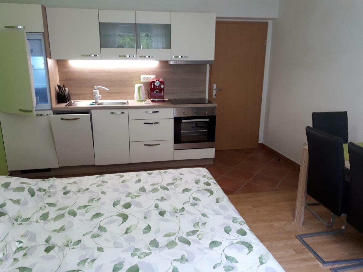 House Utrinek With Free Play Room, Jacuzzy And Garage Podbrdo Exterior foto